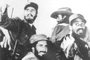  Fidel Castro durante a campanha guerrilheira em Sierra Maestra, junto de Che Guevara.
