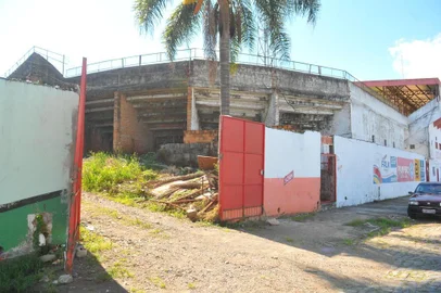  SANTA MARIA, RS, BRASIL, 25-01-2017.Estádio Presidente Vargas, em Santa MAria, foi arrombado na madrugada desta quarta-feira. Indivíduos teriam levado um aparelho de som e o trator de cortar grama.FOTO: GERMANO RORATO/AGÊNCIA RBS, GERAL