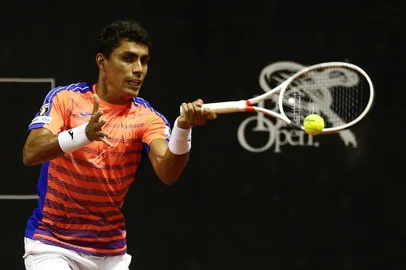 SÃ£o Paulo-SP - 28/02/2017 - BRASIL OPEN 2017 - Thiago MONTEIRO (BRA) durante partida contra Carlos BERLOCQ (ARG) no Brasil Open 2017.  Foto: DGW ComunicaÃ§Ã£o SÃ£o Paulo-SP - 28/02/2017 - BRASIL OPEN 2017 - Thiago MONTEIRO (BRA) durante partida contra Carlos BERLOCQ (ARG) no Brasil Open 2017.  Foto: DGW ComunicaÃ§Ã£o