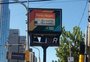 Suspensa sessão que definiria quem irá instalar os novos relógios de rua de Porto Alegre
