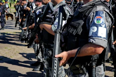  PORTO ALEGRE, RS, BRASIL - 15/03/2017 : Com um discurso enérgico, pregando "a caça aos criminosos" e a maior dureza na repressão, o secretário da Segurança Pública Cézar Schirmer apresentou na manhã desta quarta-feira, no Parque Marinha do Brasil, em Porto Alegre, a terceira fase da Operação Avante. Chegaram à Capital ¿ para atuar somente nas ruas da cidade ¿ reforços de 350 brigadianos deslocados do Interior. (FOTO: OMAR FREITAS/AGÊNCIA RBS)