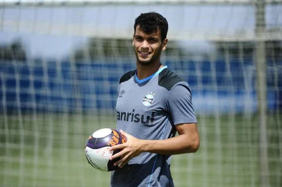  PORTO ALEGRE, RS, BRASIL, 17-03-2017. Rafael Thyere, zagueiro do Grêmio, substituto de Gerome, é o destaque da Superedição. (RONALDO BERNARDI/AGÊNCIA RBS)