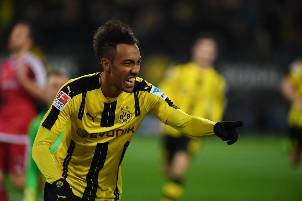 Auba reconhece possibilidade de deixar Dortmund, mas nunca para o Bayern 