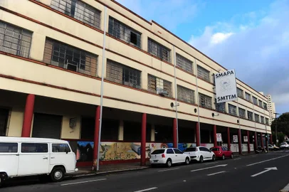  CAXIAS DO SUL, RS, BRASIL, 28/03/2017. Fachada do prédio da Secretaria Municipal de Trânsito Transporte e Mobilidade (SMTTM). (Porthus Junior/Agência RBS)