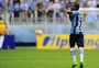 Após casos de Bolaños e Arroyo, Grêmio adota novo critério na busca por reforços