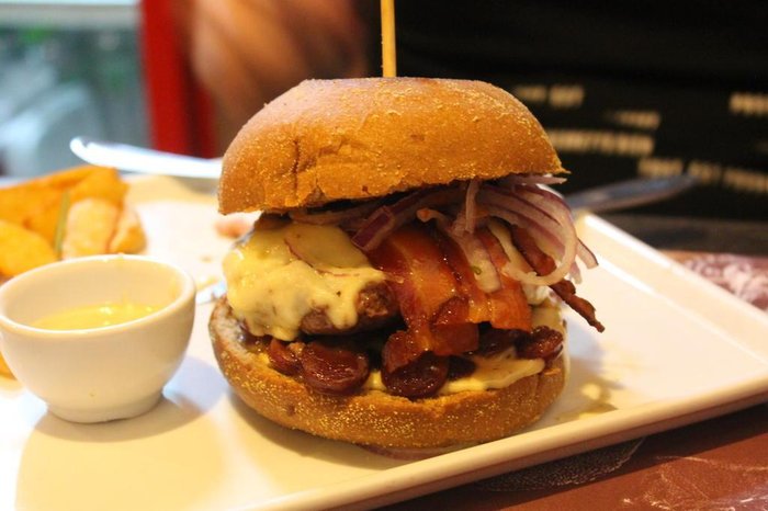 Bruna Schneider / Divulgação/Mark Hamburgueria