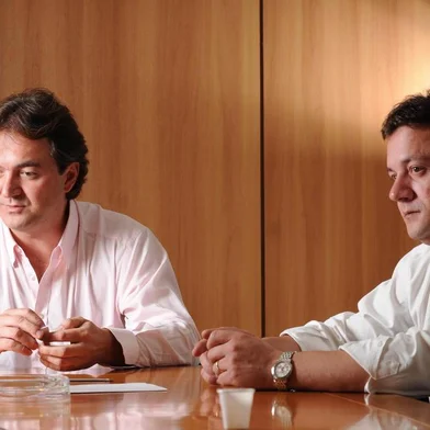 -12/05/2017 - Operação da PF mira ex-presidente do BNDES e donos da JBS. Data :  01/02/2011Editoria :  AgronegociosReporter :  Alda do Amaral RochaLocal :  Sao PauloPauta :  Entrevista com o presidente da JBS, Joesley BatistaPersonagem :  Joesley Batista, presidente do conselho da JBS e Wesley Batista, novo presidente da JBSFotos :  Claudio Belli/ValorLocal: Rio de JaneiroIndexador: Valor Econômico / Agência O GloboSecao: LocalFonte: LocalFotógrafo: País