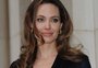 Angelina Jolie admite momento difícil após separação de Brad Pitt