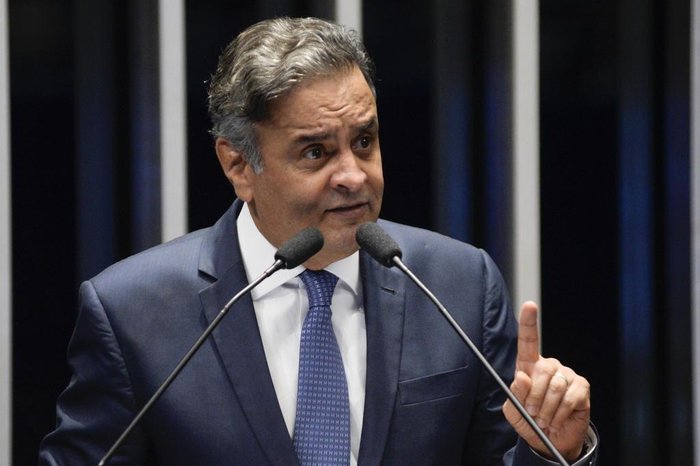 Resultado de imagem para O senador AÃ©cio Neves se torna rÃ©u na Lava Jato.