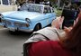 Apaixonados por carros antigos se reúnem no Centro de Viamão