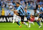 Vice do Grêmio não descarta negociação de Edílson: "A multa é alta"