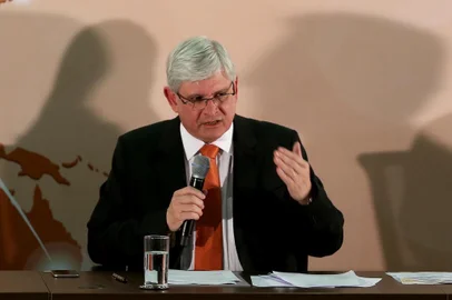 Rodrigo Janot participa de SeminÃ¡rio Internacional

Brasília ¿ O procurador-geral da República e presidente do CNMP, Rodrigo Janot durante a Abertura do 3° Seminário Internacional ¿ Soluções alternativas no processo penal (Wilson Dias/Agência Brasil)
Local: BrasÃ­lia
Indexador: Wilson Dias/AgÃªncia Brasil
Fotógrafo: RepÃ³rter FotogrÃ¡fico
