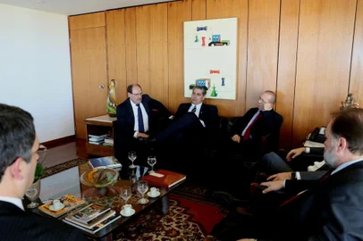  BRASÃLIA, DF, BRASIL 01Âº.08.2017: O governador JosÃ© Ivo Sartori cumpre intensa agenda em BrasÃ­lia, com enfoque na situaÃ§Ã£o financeira do Rio Grande do Sul. Sartori e SecretÃ¡rios estiveram reunidos com ministros para pedir sensibilidade do governo federal, para que o Estado nÃ£o seja penalizado pelo nÃ£o pagamento da dÃ­vida com a UniÃ£o. Foto: Luiz Chaves/PalÃ¡cio PiartiniIndexador: Luiz Chaves/PalÃ¡cio Piratini
