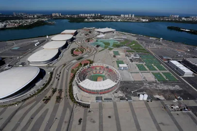  

Rio de Janeiro (RJ) 28/07/2017. Olímpíadas do Rio. Um ano depois das Olimpíadas. Parque Olímpico com as arenas na sua maioria sem uso. Foto Custodio Coimbra
Indexador: Custódio Coimbra
Secao: Local
Fotógrafo: Especiais