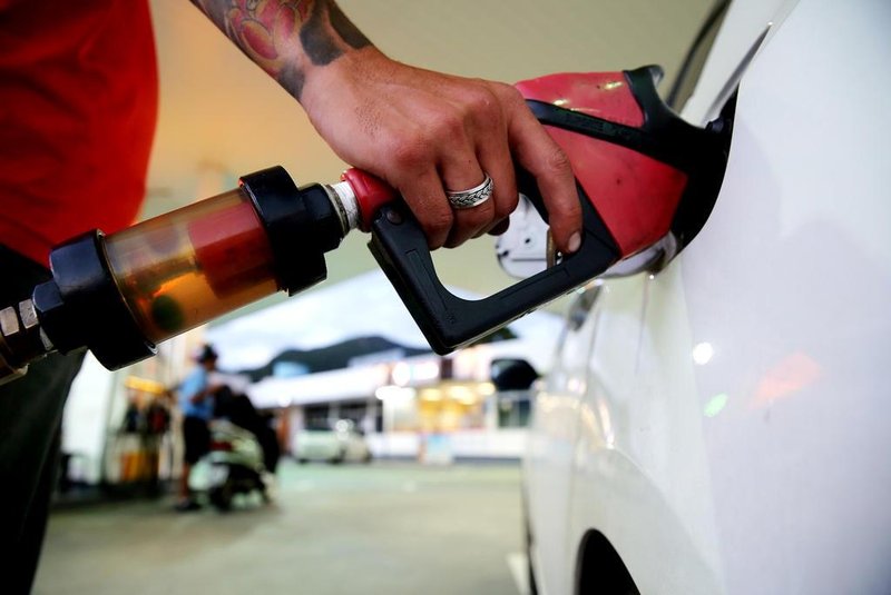  FLORIANÓPOLIS, SC, BRASIL - 29/01/2013 - ECONOMIA - Aumento da Gasolina nos Postos. (FOTO: CRISTIANO ESTRELA / DC).