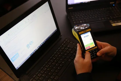  CANOAS-RS-BR 05.07.2017Microempreendedor Individual.Sérgio Silva, tem escritório em casa e vende máquinas para pagamento de cartão de crédito.FOTÓGRAFO: TADEU VILANI AGÊNCIARBS DG Geral