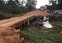 Caminhão cai de ponte na zona norte de Porto Alegre