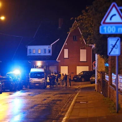  

Emergency services work at the Luingne Cemetery in Mouscron, on September 11, 2017, where the city's mayor Alfred Gadenne was found dead.
According to initial information the Mayor of Mouscron Alfred Gadenne was murdered when he went to close the cemetery for the night, which is across the street from his home. / AFP PHOTO / BELGA / KURT DESPLENTER / Belgium OUT

Editoria: CLJ
Local: Mouscron
Indexador: KURT DESPLENTER
Secao: police
Fonte: BELGA
Fotógrafo: STR