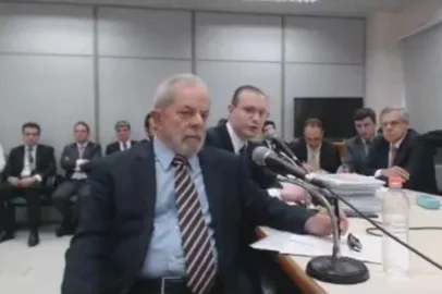  

Frame de vídeo de depoimento do ex-presidente Lula ao juiz Sérgio Moro, na 13a Vara Federal, em Curitiba.