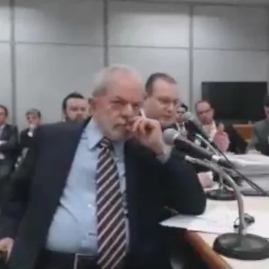  

Frame de vídeo de depoimento do ex-presidente Lula ao juiz Sérgio Moro, na 13a Vara Federal, em Curitiba.