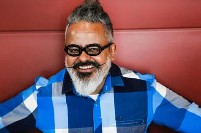  FLORIANOPOLIS, SC, BRASIL, 04.11.2015: Estilista Ronaldo Fraga. (Foto: Diorgenes Pandini/Agência RBS)Indexador: Diorgenes Pandini