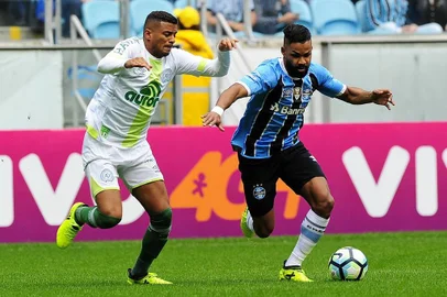  

PORTO ALEGRE, RS, BRASIL, 17.09.2017. Grêmio enfrenta a Chapecoense na Arena, em Porto Alegre, em partida válida pela 24ª rodada do Campeonato Brasileiro Série A.
Foto: Mateus Bruxel/Agência RBS
