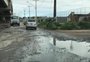 Buracos em rua do bairro Navegantes são motivo de reclamação