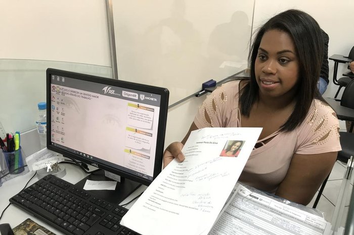 Vanessa Paola da Silva, de 26 anos. A moradora de Sapucaia do Sul está otimista com a expectativa de mais vagas de trabalho temporário para este ano. 