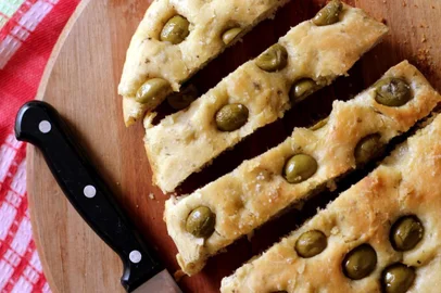 Focaccia de azeitonas