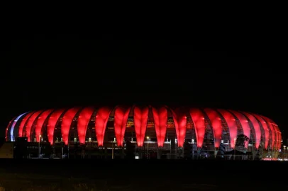 PORTO ALEGRE, RS, BRASIL, 17/08/17 - Estádio Beira-Rio iluminado.
(Foto: André Feltes / Especial)