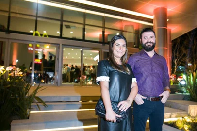  

PORTO ALEGRE, RS, BRASIL, 25-09-2017. Isabelle Isdra e Eduardo Isdra Zachia. . Grupo Isdra inaugura shopping Astir na Av. Nilo peçanha.  (ANDRÉA GRAIZ/AGÊNCIA RBS)
Indexador: Andrea Graiz