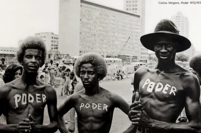 fotografia de Carlos Vergara - poder, da série carnaval (1972)