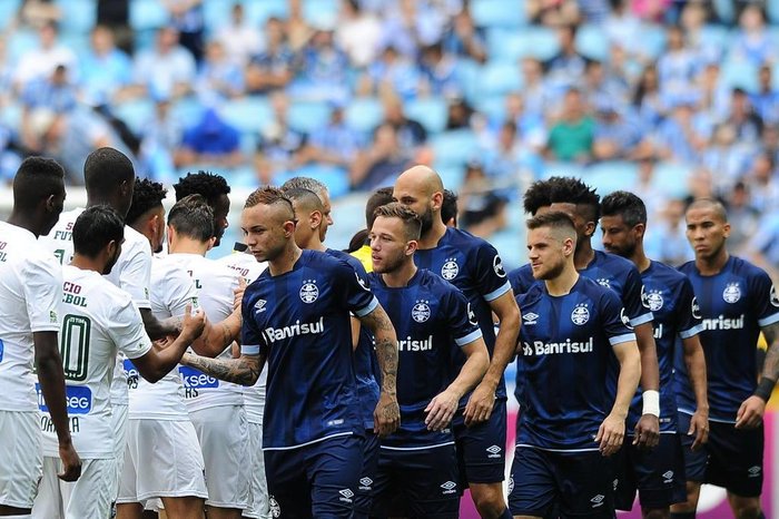 Como nasceu na Umbro a surpreendente camisa do Grêmio