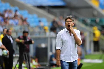  

PORTO ALEGRE, RS, BRASIL - 01-10-2017 - Grêmio enfrenta o Fluminense na Arena. Partida válida pela 26ª rodada do Brasileirão. Jogo. (FOTO: MATEUS BRUXEL/AGÊNCIA RBS)