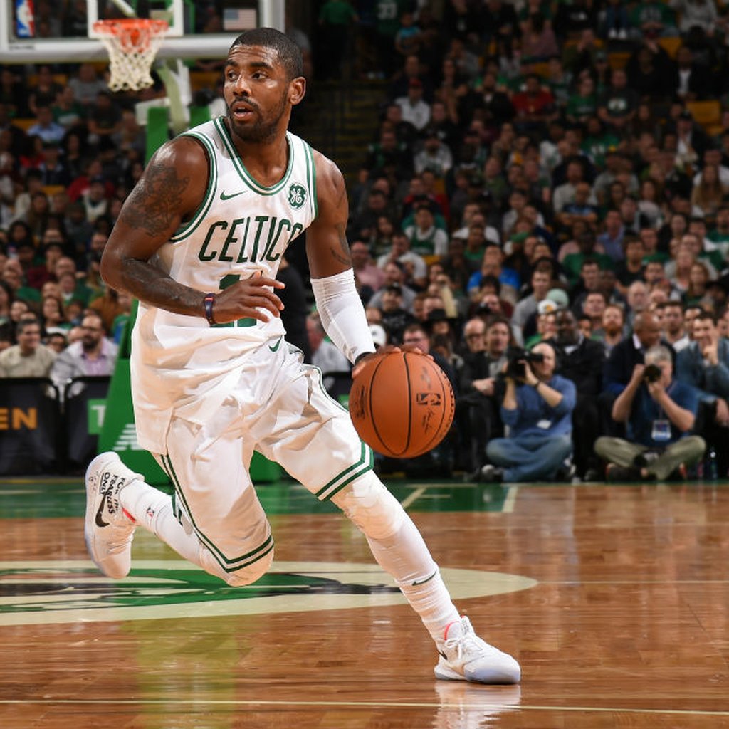 Com lesão no joelho, Kyrie Irving está fora da temporada da NBA