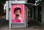 Bancas de revistas "falam" com pedestres para alertar sobre o câncer de mama