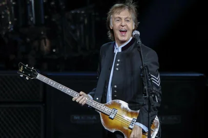 Paul McCartney Concert

Sir Paul McCartney performs in concert during his One on One tour at Hollywood Casino Amphitheatre on July 26, 2017 in Tinley Park, Illinois. / AFP PHOTO / Kamil Krzaczynski

Editoria: ACE
Local: Tinley Park
Indexador: KAMIL KRZACZYNSKI
Secao: culture (general)
Fonte: AFP
Fotógrafo: STR