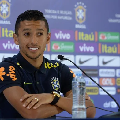 Zagueiro Marquinho fala depois do terceiro treino da Seleção Brasileira realizado no Allianz Parque, em São Paulo, antes do jogo contra o Chile, pela decima oitava rodada das eliminatórias sul-americanas para a Copa da Russia de 2018.