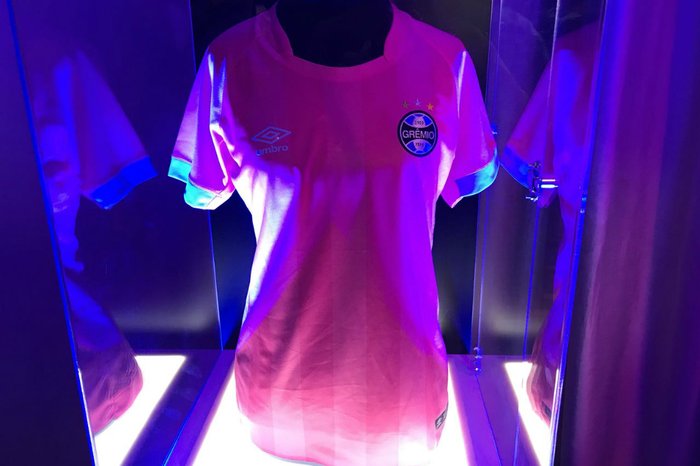 Grêmio adere à campanha do Outubro Rosa e anuncia camisa especial
