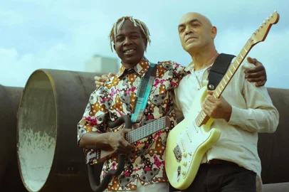 Alegre Corrêa e François Muleka se apresentam em Caxias do Sul, dentro do projeto Tum Tum Instrumental