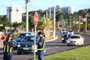 

PORTO ALEGRE, RS, BRASIL, 02-06-2017. EPTC faz fiscalização de trânsito na Av. Diário de Noticias. (LAURO ALVES/AGÊNCIA RBS)