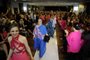  CAXIAS DOS SUL, RS, BRASIL, 19/10/2017 - Mulheres que estão enfrentando ou enfrentaram o tratamento contra Câncer de mama participaram de um desfile. (Marcelo Casagrande/Agência RBS)
