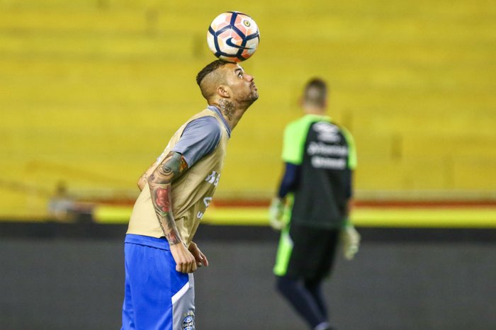 Renovações do Grêmio: quem já assinou e quem ainda negocia