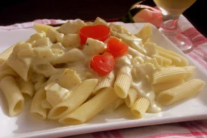 Penne ao molho de pera e gorgonzola