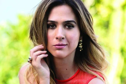 Tatá Werneck é a capa da revista Claudia de setembro de 2017