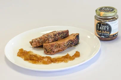 Filé mignon suíno com chutney de pêssego 