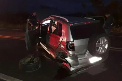  

SANTA MARIA, RS, BRASIL, 27.10.2017. Dois homens foram presos com 104kg de maconha após fugir de abordagem policial e capotar o veículo em Santa Maria.

Foto: Polícia Civil/Divulgação