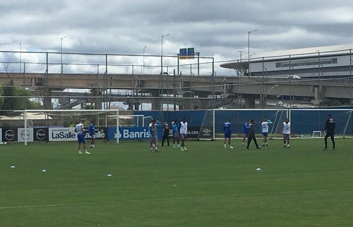 Renato fecha treino e encaminha time com Michel para pegar o Avaí