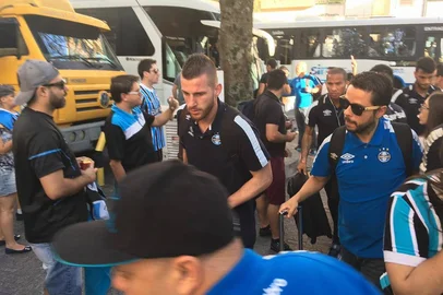 Grêmio chega a Florianópolis para enfrentar o Avaí pelo Campeonato Brasileiro