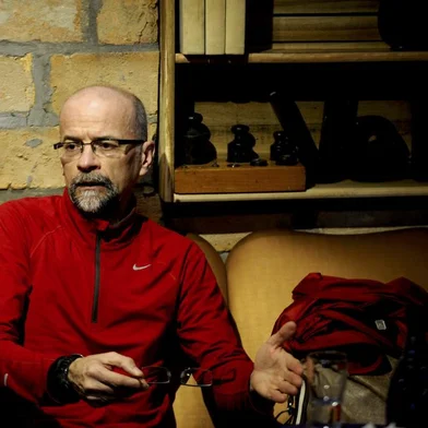  CAXIAS DO SUL, RS, BRASIL, 15/08/2016 - O proferssor João Armando Nicotti é especialista em literatura russa e está ministrando curso sobre Dostoiévski, na livraria Arco da Velha. (Marcelo Casagrande/Agencia RBS)
